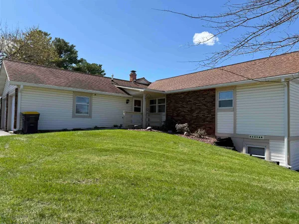 $190,000 | 401 Butts Avenue, Unit 1D, Tomah, WI 54660
