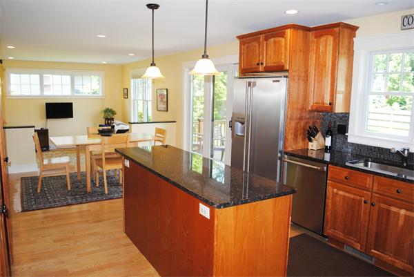 128 Laws Brook Road Concord, MA 01742 - Photo 6 of 14 Gallery Image 6