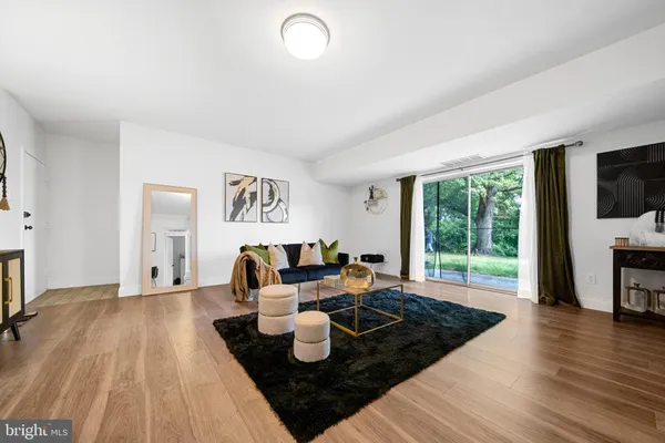 $199,900 | 12650 Dara Drive, Unit T2, Woodbridge, VA 22192