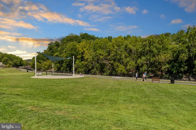 $216,000 | 12650 Dara Drive, Unit T2, Woodbridge, VA 22192