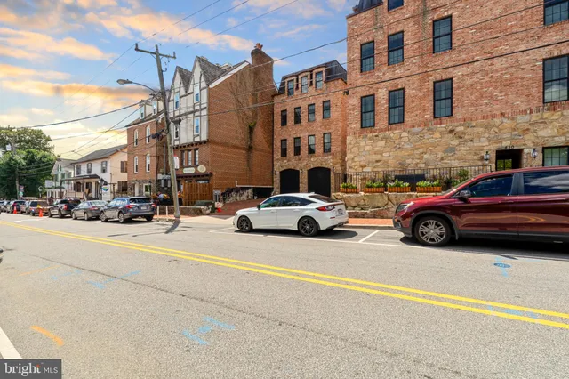 $216,000 | 12650 Dara Drive, Unit T2, Woodbridge, VA 22192