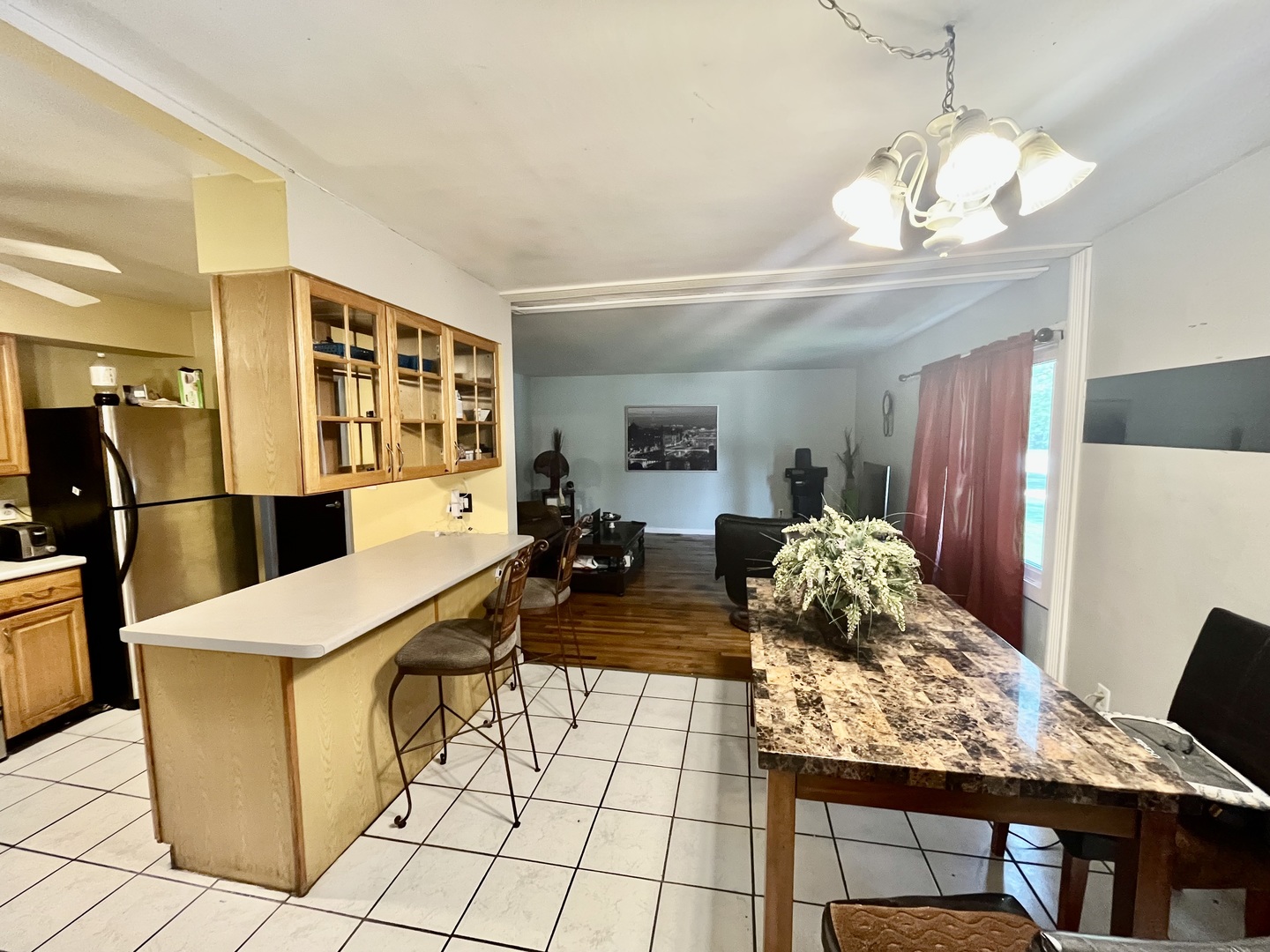 17552 State Line Avenue Lansing, IL 60438 - Photo 4 of 15 Gallery Image 4