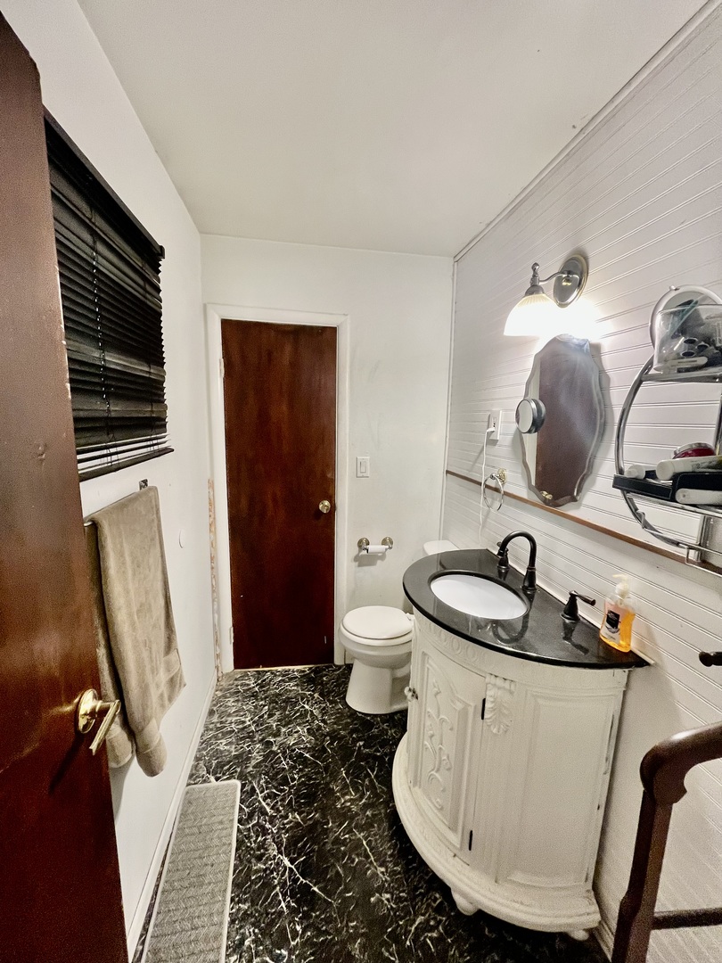 17552 State Line Avenue Lansing, IL 60438 - Photo 9 of 15 Gallery Image 9
