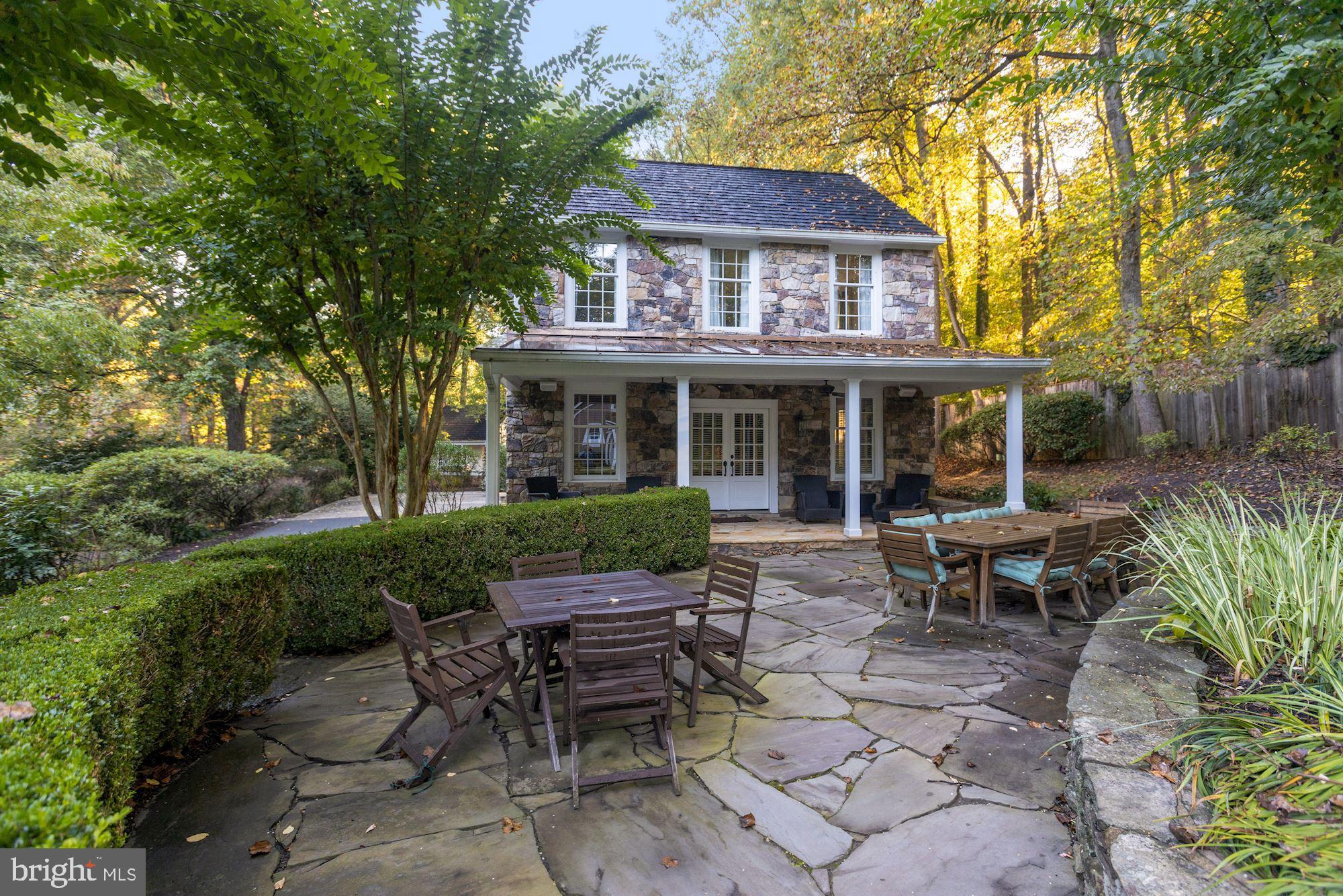 966 Bellview Road McLean, VA 22102 - Photo 3 of 39