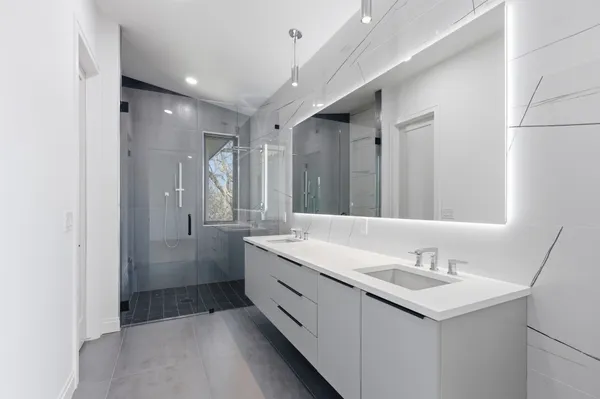 $885,000 | 5013 Rob-Scott Street, Austin, TX 78721