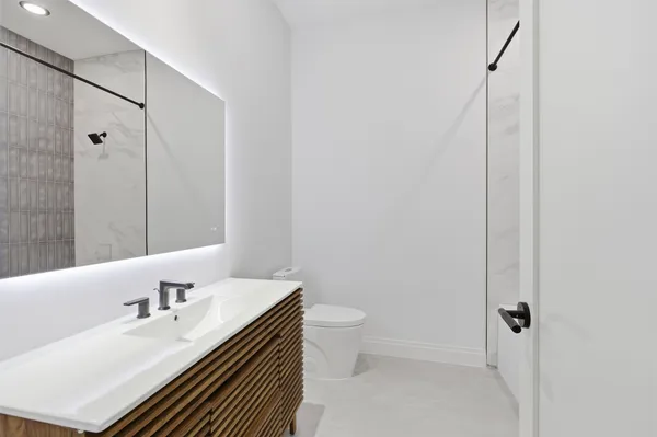 $885,000 | 5013 Rob-Scott Street, Austin, TX 78721