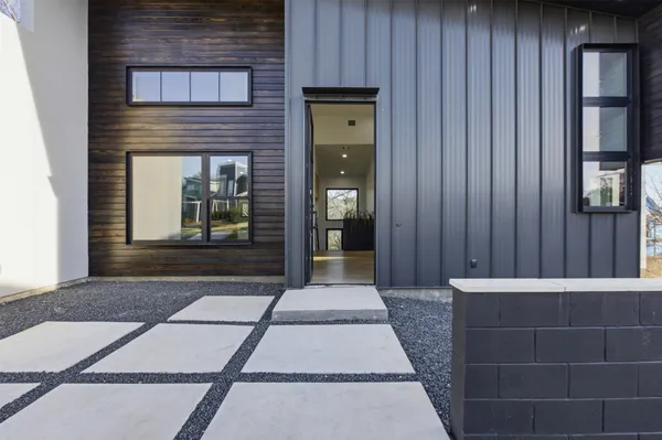 $885,000 | 5013 Rob-Scott Street, Austin, TX 78721