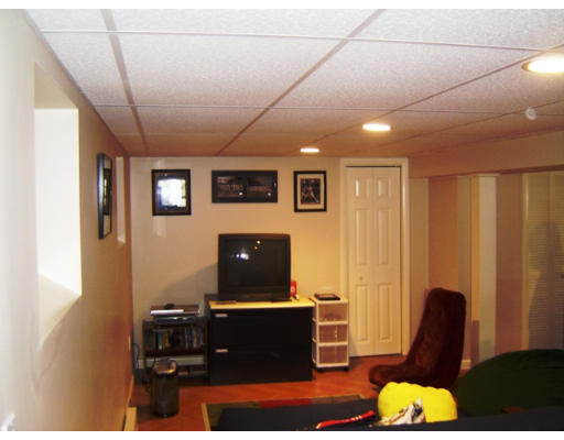 7 Melbourne Road Milton, MA 02186 - Photo 7 of 7 Gallery Image 7