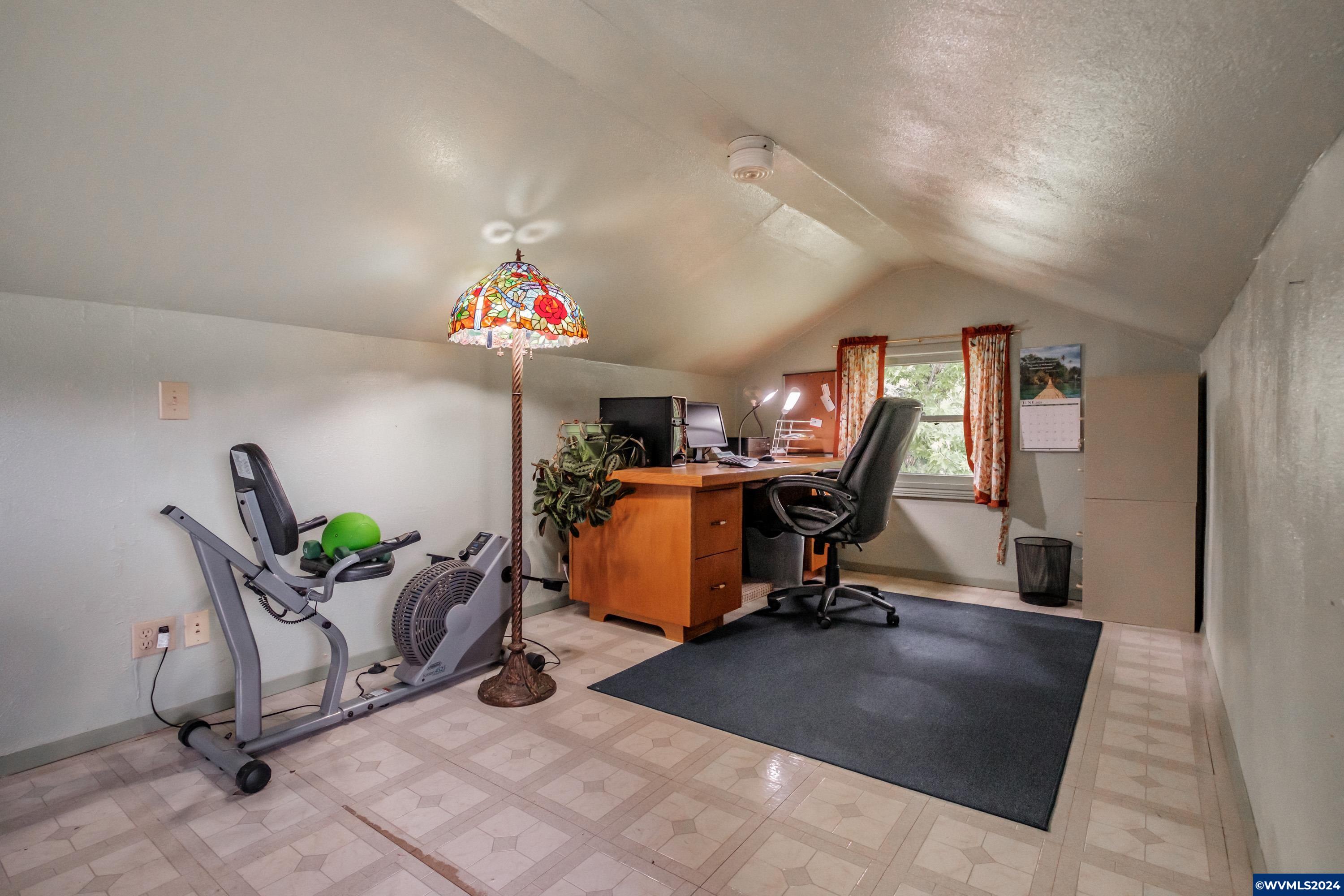 6913 Sunnyview Road Northeast Salem, OR 97305 - Photo 21 of 41 Gallery Image 21