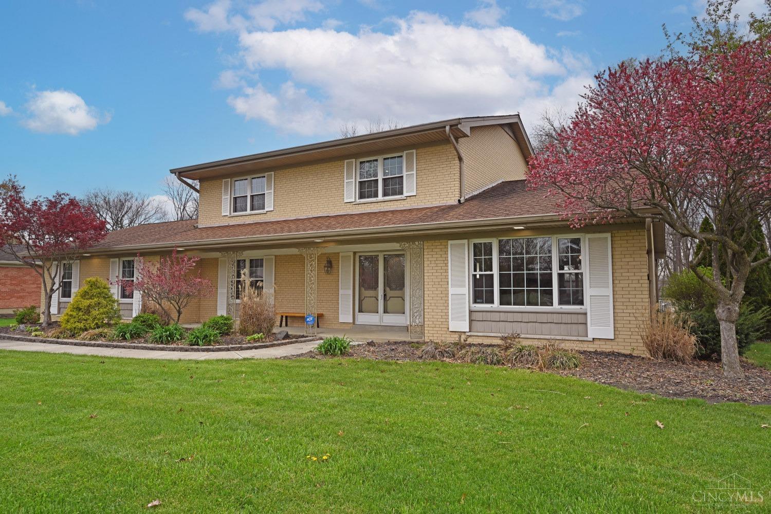 525 Riddle Road Cincinnati, OH 45231 - Photo 3 of 50 Gallery Image 3