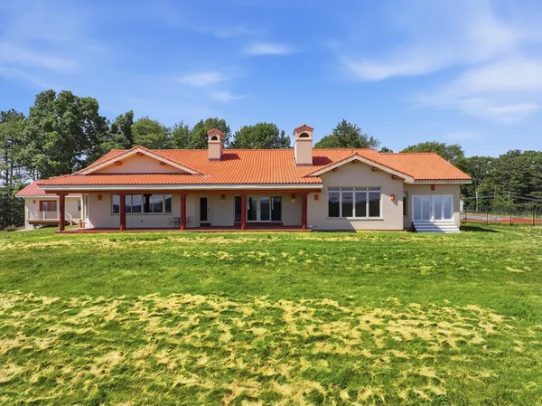 $1,535,000 | 5 Osgood Road, Charlton, MA 01507