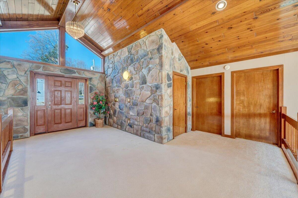 312 Spring Drive Huddleston, VA 24104 - Photo 17 of 103 010-MIB04165