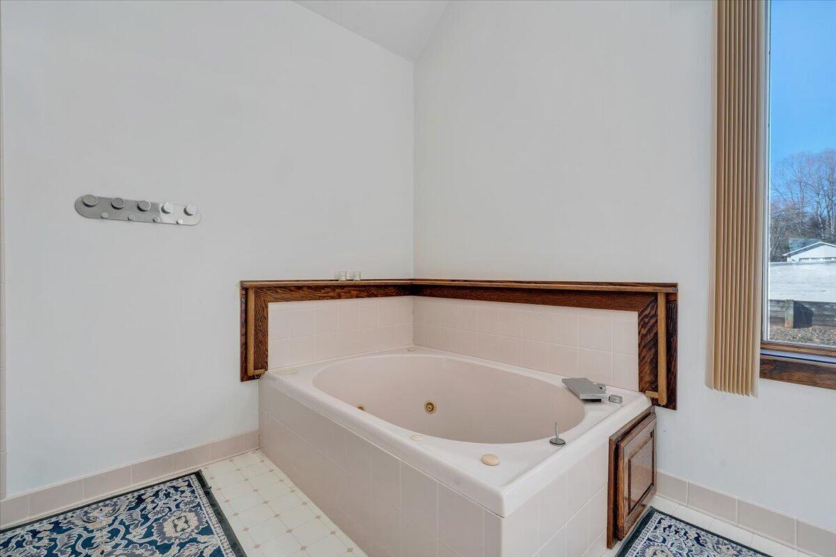 312 Spring Drive Huddleston, VA 24104 - Photo 33 of 103 026-MIB04207