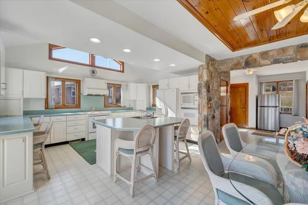 $1,500,000 | 312 Spring Drive, Huddleston, VA 24104