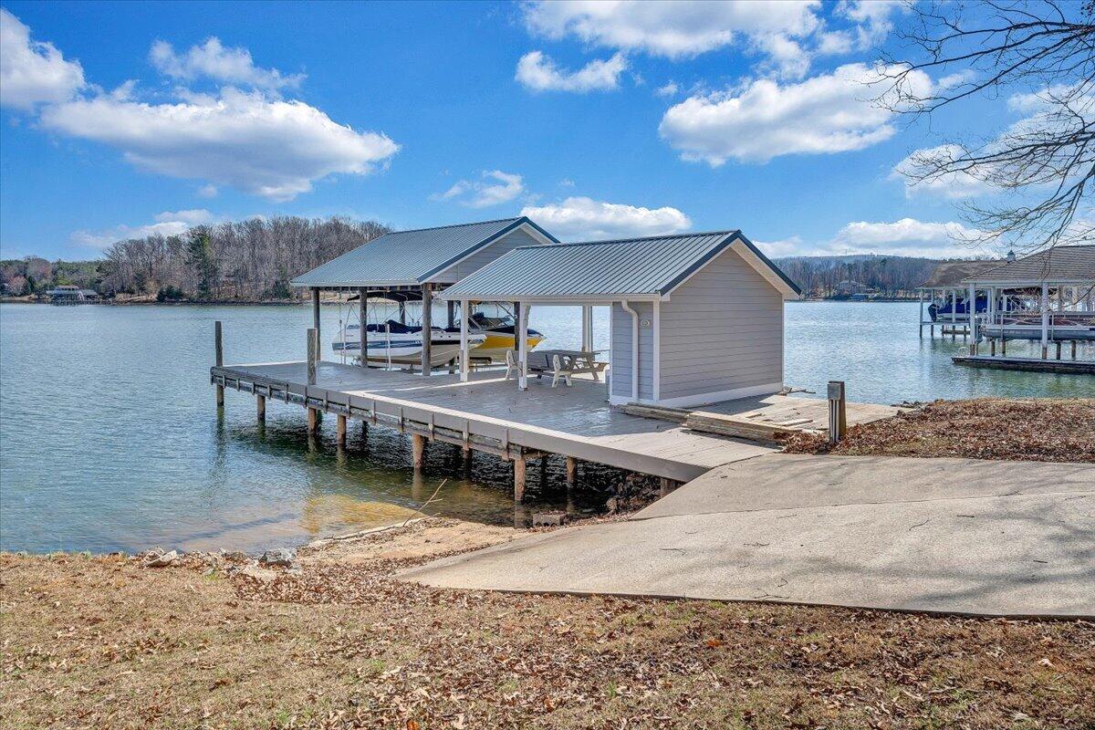 312 Spring Drive Huddleston, VA 24104 - Photo 6 of 103 005-MIB04363