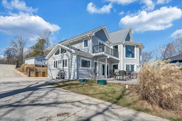 $1,500,000 | 312 Spring Drive, Huddleston, VA 24104