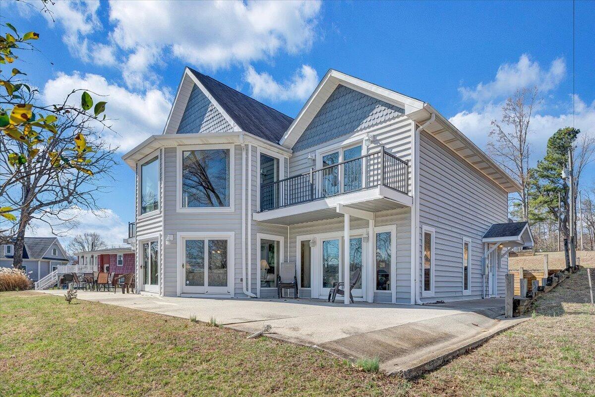 312 Spring Drive Huddleston, VA 24104 - Photo 7 of 103 007-MIB04342