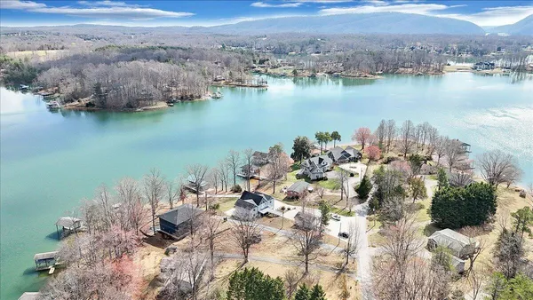 $1,500,000 | 312 Spring Drive, Huddleston, VA 24104