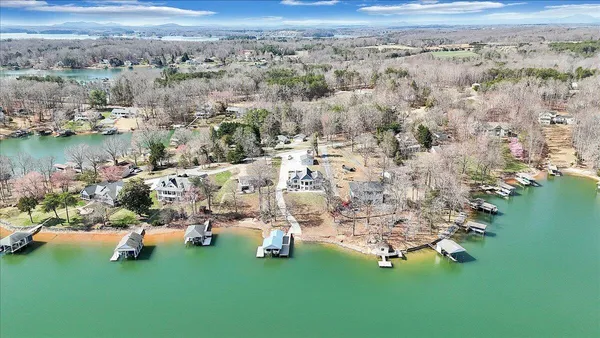 $1,500,000 | 312 Spring Drive, Huddleston, VA 24104