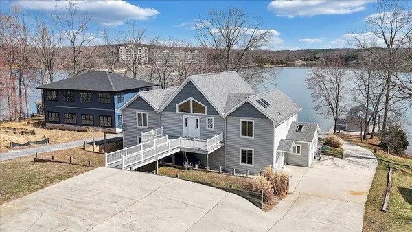 $1,500,000 | 312 Spring Drive, Huddleston, VA 24104