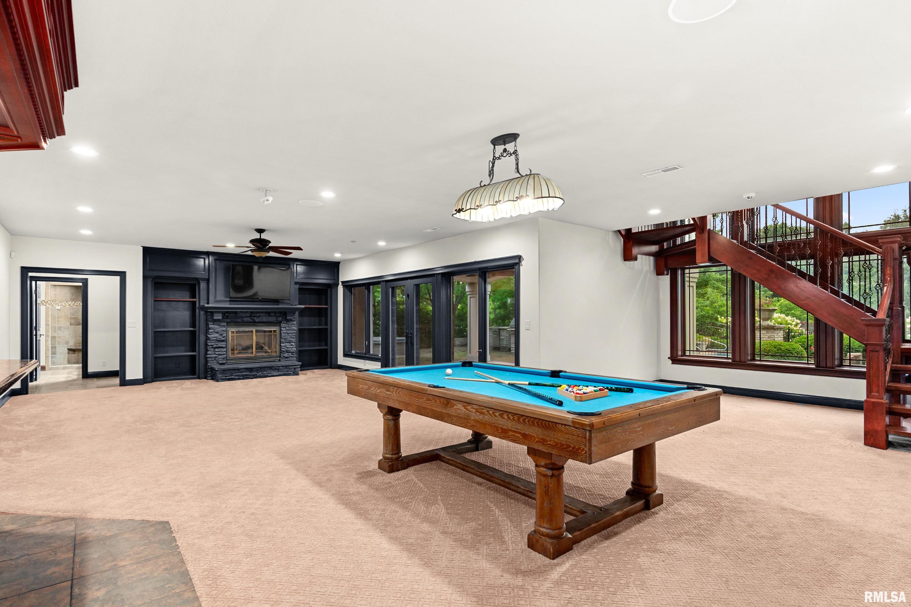 1811 Kern Road Washington, IL 61571 - Photo 61 of 95 Gallery Image 61