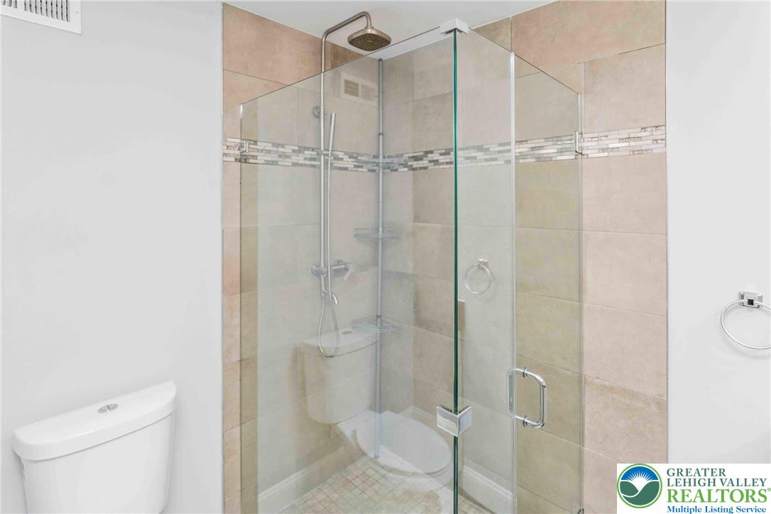 137 Idlewild Road Levittown, PA 19057 - Photo 17 of 36