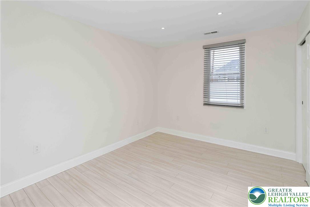 137 Idlewild Road Levittown, PA 19057 - Photo 19 of 36