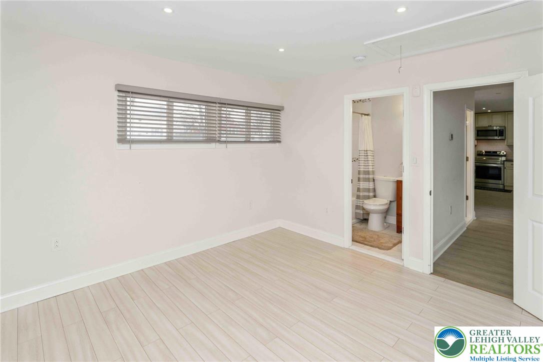 137 Idlewild Road Levittown, PA 19057 - Photo 21 of 36