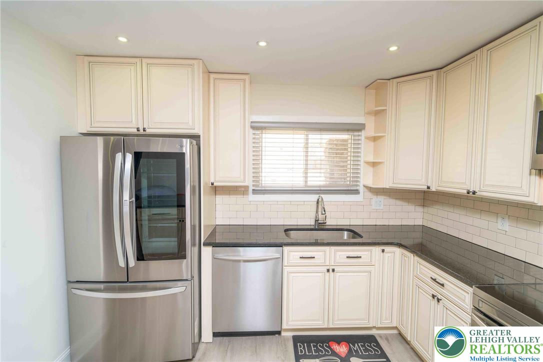 137 Idlewild Road Levittown, PA 19057 - Photo 6 of 36