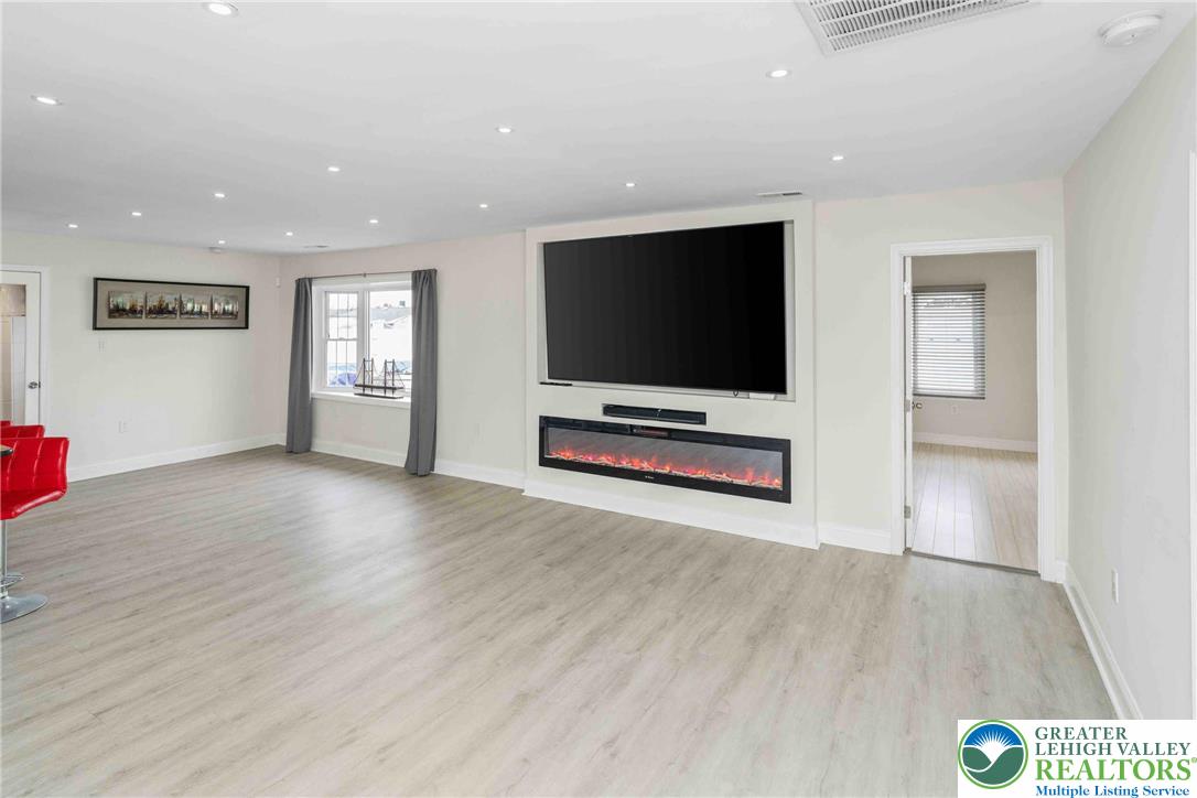 137 Idlewild Road Levittown, PA 19057 - Photo 8 of 36