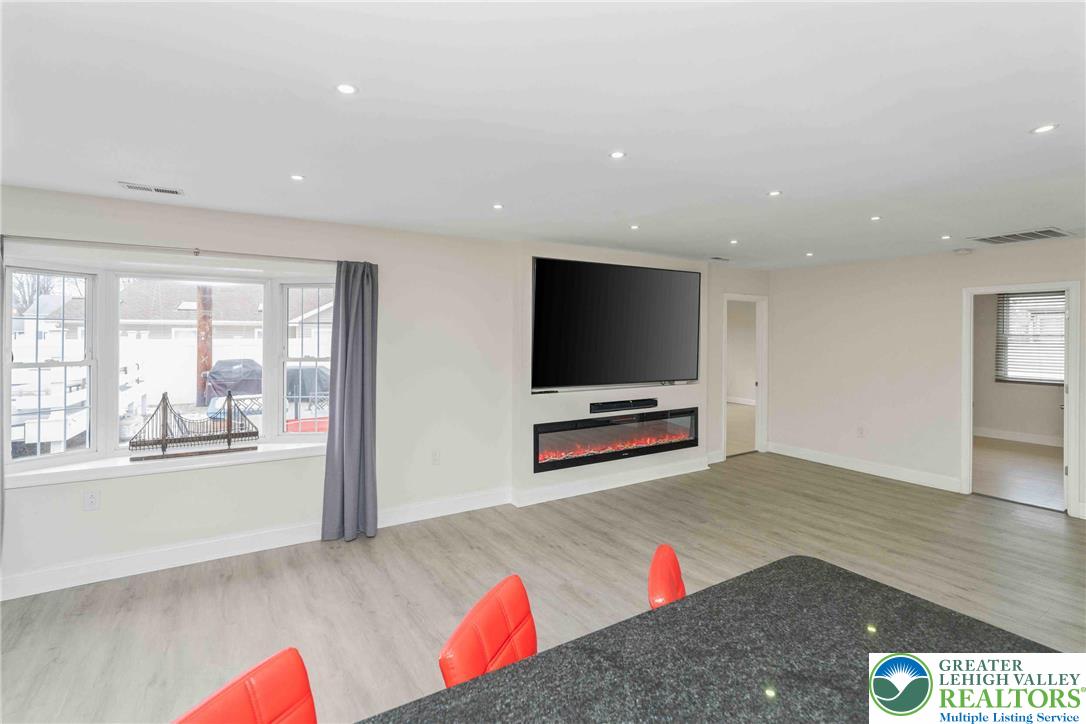 137 Idlewild Road Levittown, PA 19057 - Photo 10 of 36