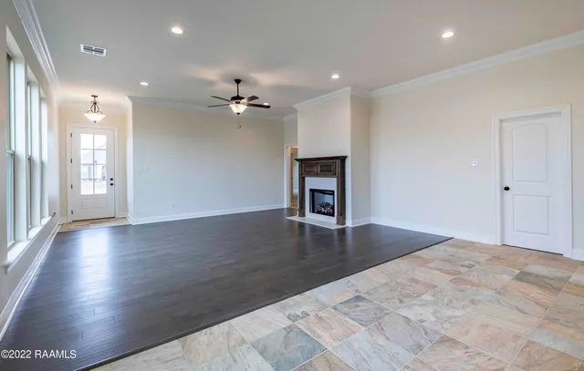 $2,400 | 311 Finnegan Way, Youngsville, LA 70592