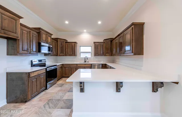 $2,400 | 311 Finnegan Way, Youngsville, LA 70592