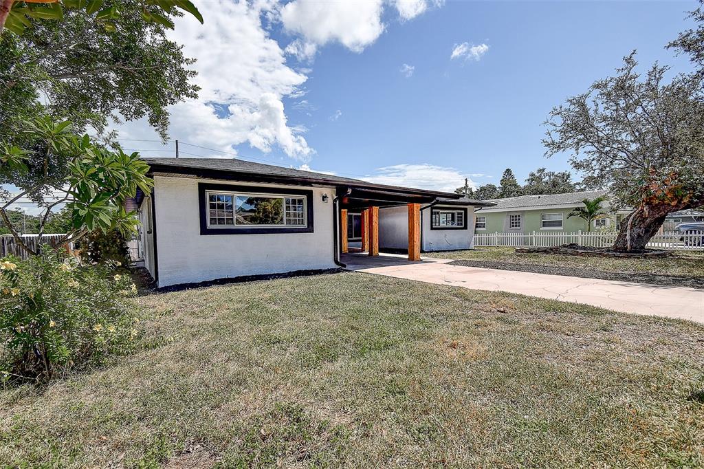 4841 Lazy Lane St. Petersburg, FL 33708 - Photo 3 of 45