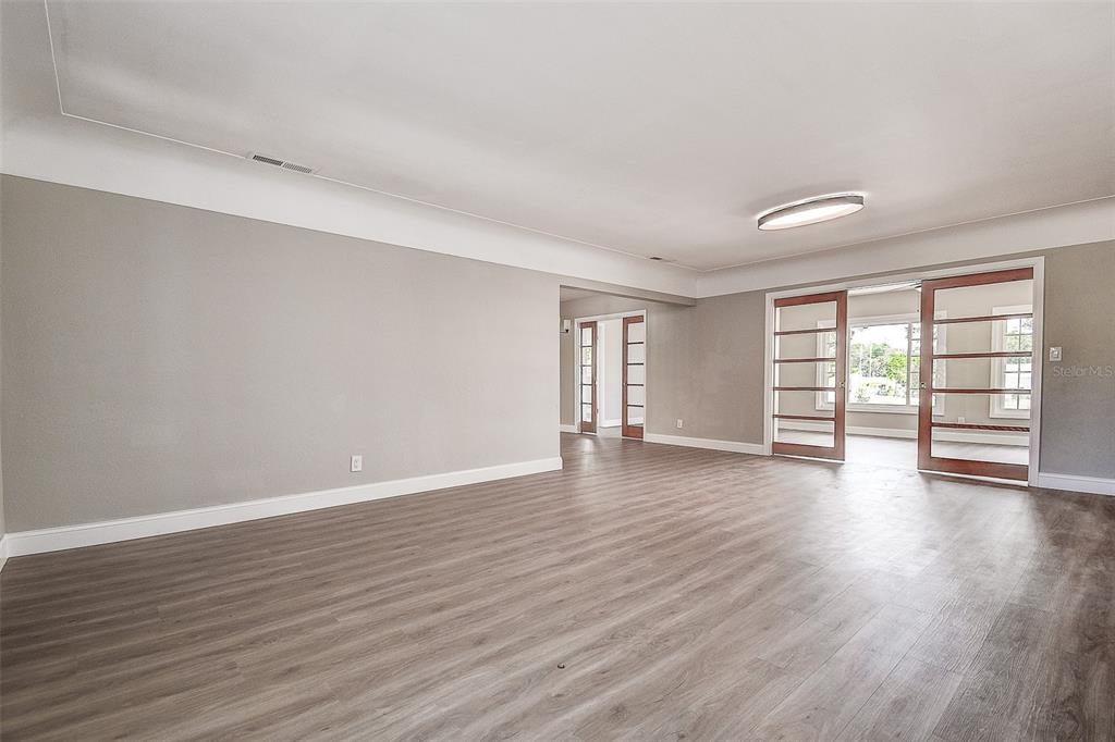 4841 Lazy Lane St. Petersburg, FL 33708 - Photo 9 of 45