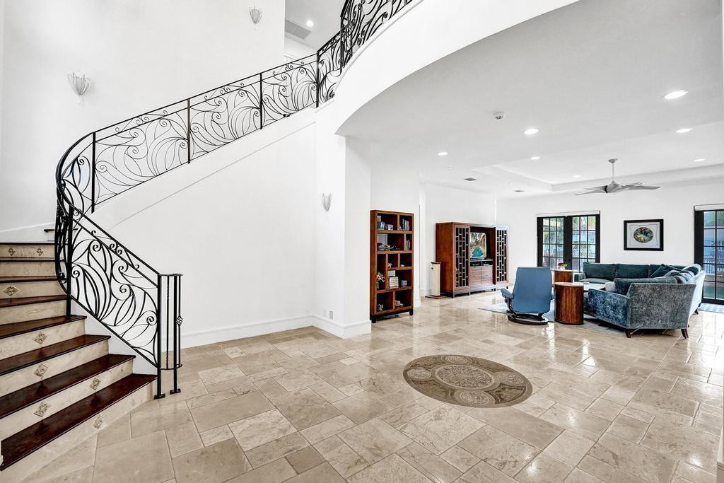 2340 Northeast 47th Street Lighthouse Point, FL 33064 - Photo 12 of 100 Photo 12