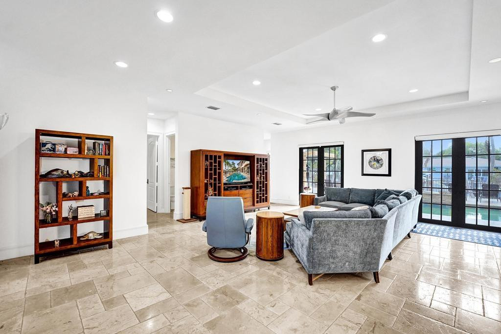 2340 Northeast 47th Street Lighthouse Point, FL 33064 - Photo 16 of 100 Photo 16