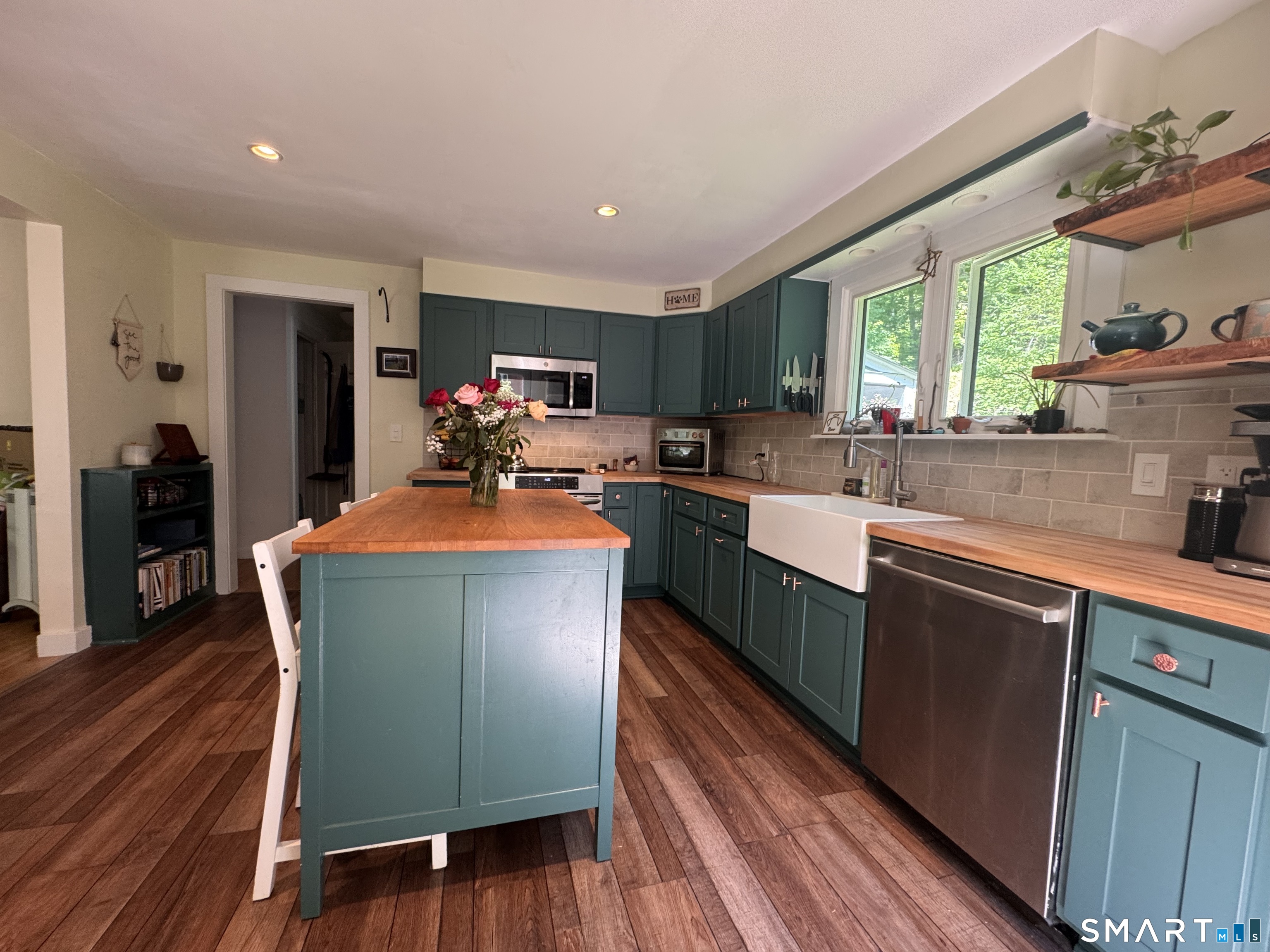 16 Cross Brook Road Woodbury, CT 06798 - Photo 6 of 39