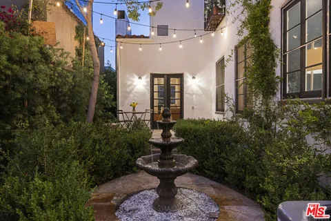 $2,699,000 | 6258 Warner Drive, Los Angeles, CA 90048
