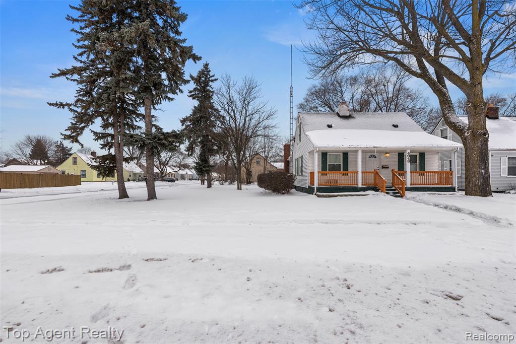 4948 Howe Road Wayne, MI 48184 - Photo 4 of 37