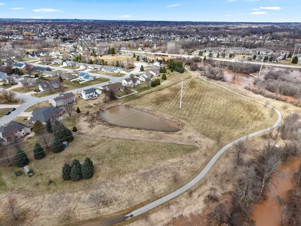 $620,000 | 515 Winding Waters Way, De Pere, WI 54115
