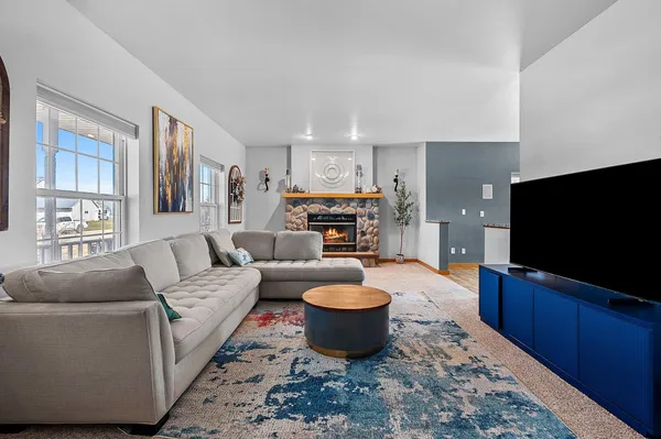 $620,000 | 515 Winding Waters Way, De Pere, WI 54115