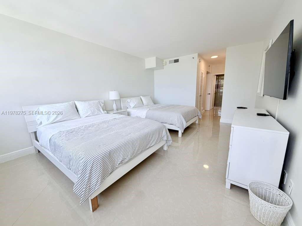 100 Lincoln Road, Unit 521 Miami Beach, FL 33139 - Photo 5 of 16