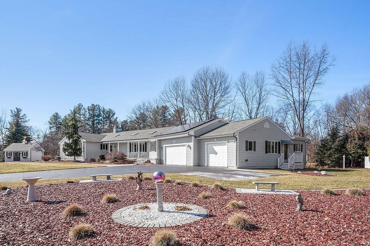 120 Range Road Windham, NH 03087 - Photo 2 of 40