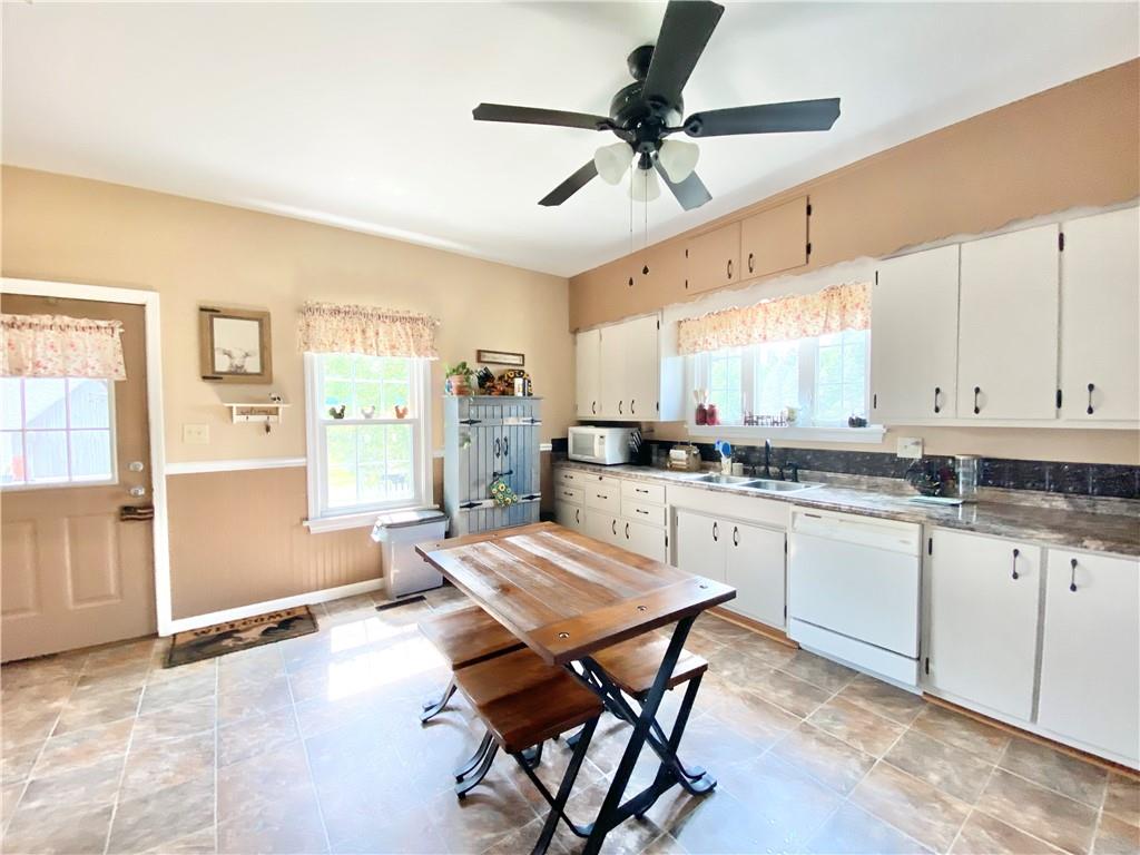 951 Old State Road New Castle, PA 16101 - Photo 17 of 25