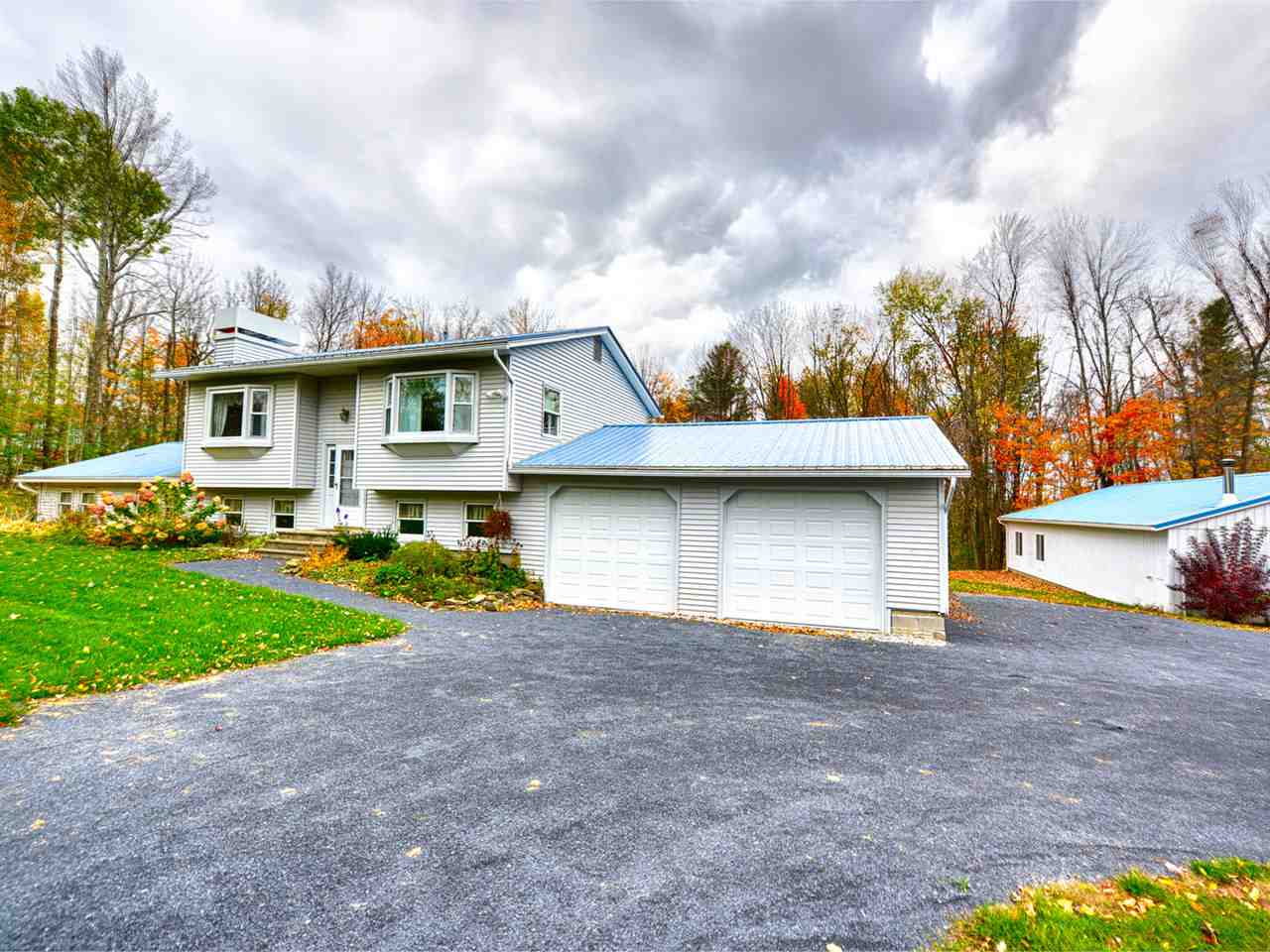 437 Nichols Road Fairfax, VT 05454 - Photo 2 of 36