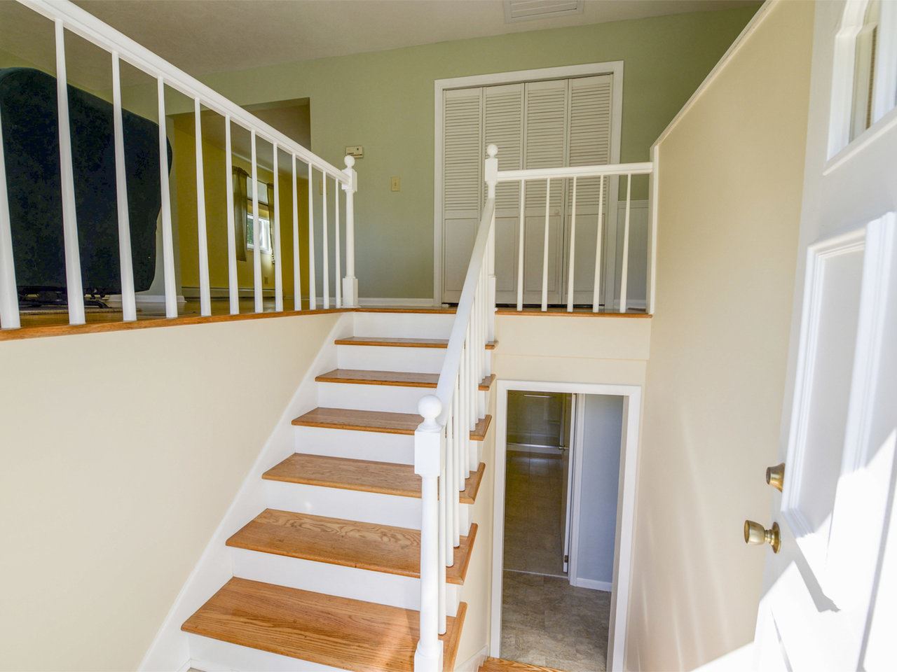 437 Nichols Road Fairfax, VT 05454 - Photo 4 of 36