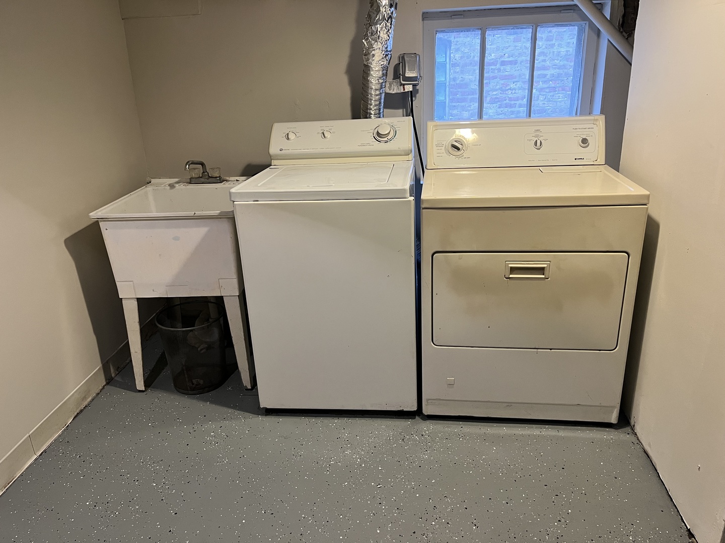 7845 45th Street Lyons, IL 60534 - Photo 25 of 31 a utility room with dryer and washer