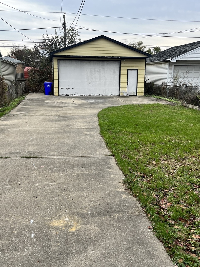 7845 45th Street Lyons, IL 60534 - Photo 30 of 31 a view of a house with a outdoor space