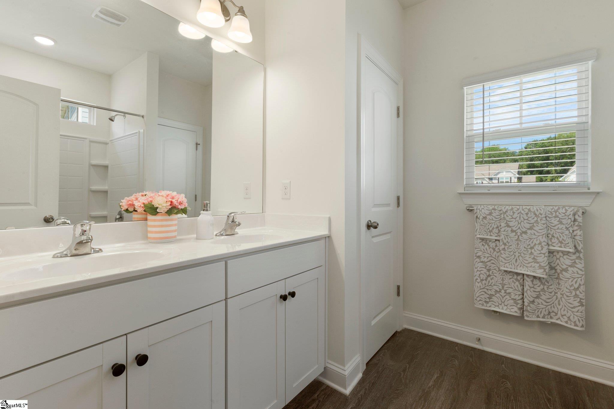 39 Arnold Mill Road Simpsonville, SC 29680 - Photo 12 of 25 Gallery Image 12